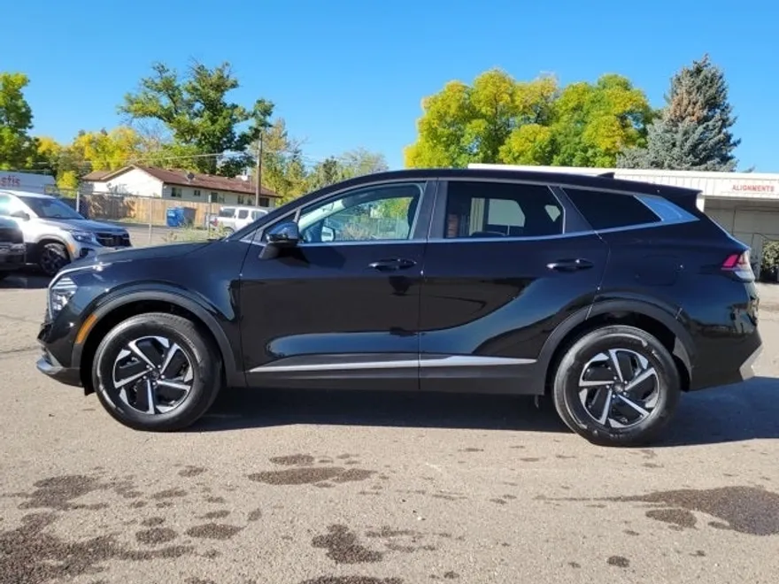 2025 Kia Sportage Hybrid LX photo 1