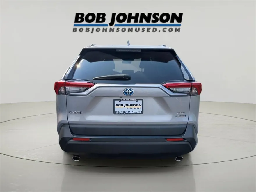 2020 Toyota RAV4 Hybrid XLE photo 1