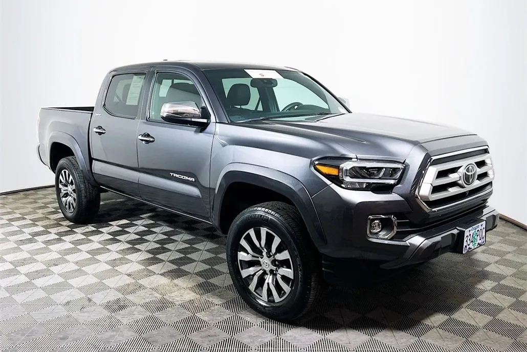 2023 Toyota Tacoma Limited V6 photo 1