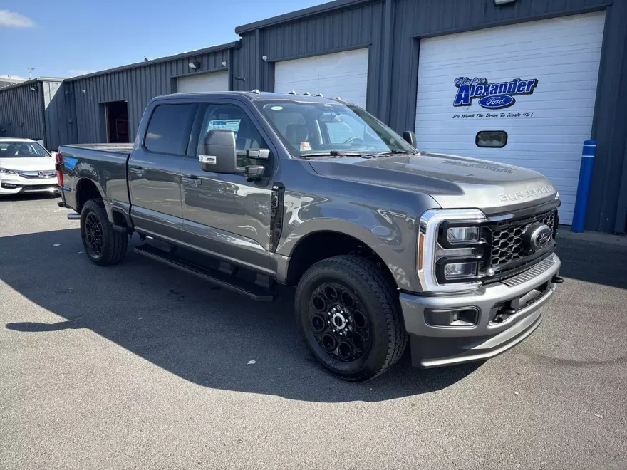2026 Ford F-250 XLT photo 1