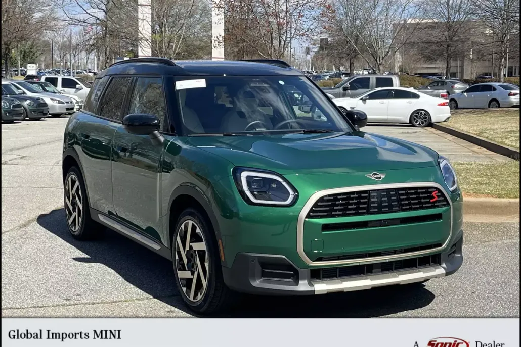 2025 Mini Countryman S ALL4 Iconic photo 1