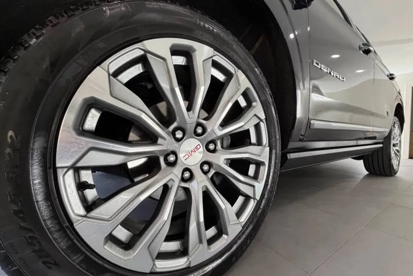 2022 Gmc Yukon Denali photo 1