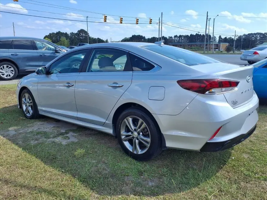2019 Hyundai Sonata SEL photo 1