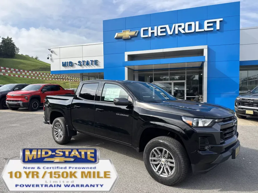 2026 Chevrolet Colorado LT photo 1