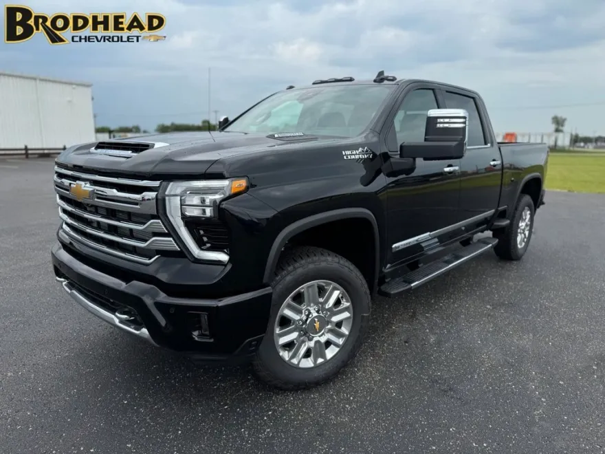 2025 Chevrolet Silverado 2500HD High Country photo 1