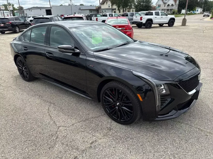 2025 Cadillac CT5 V photo 1