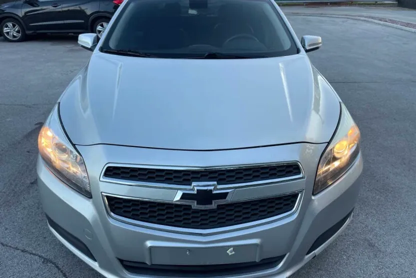 2015 Chevrolet Malibu 1LT photo 1