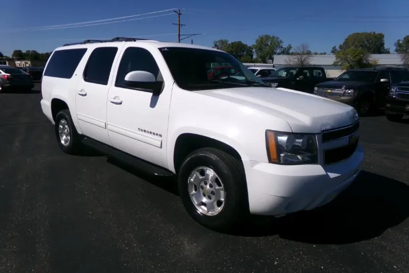 2012 Chevrolet Suburban LT 1500 photo 1
