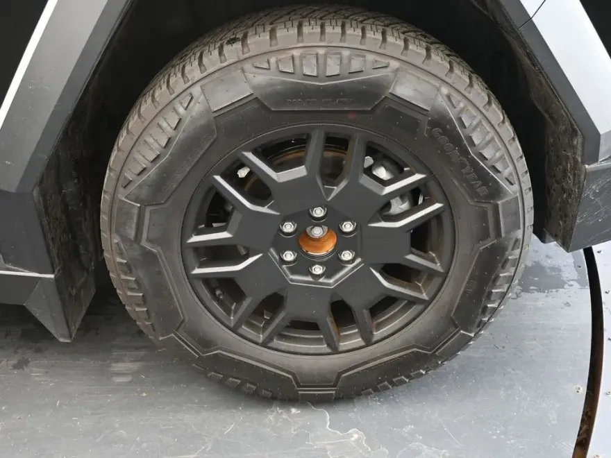 2024 Tesla Cybertruck Cyberbeast photo 10