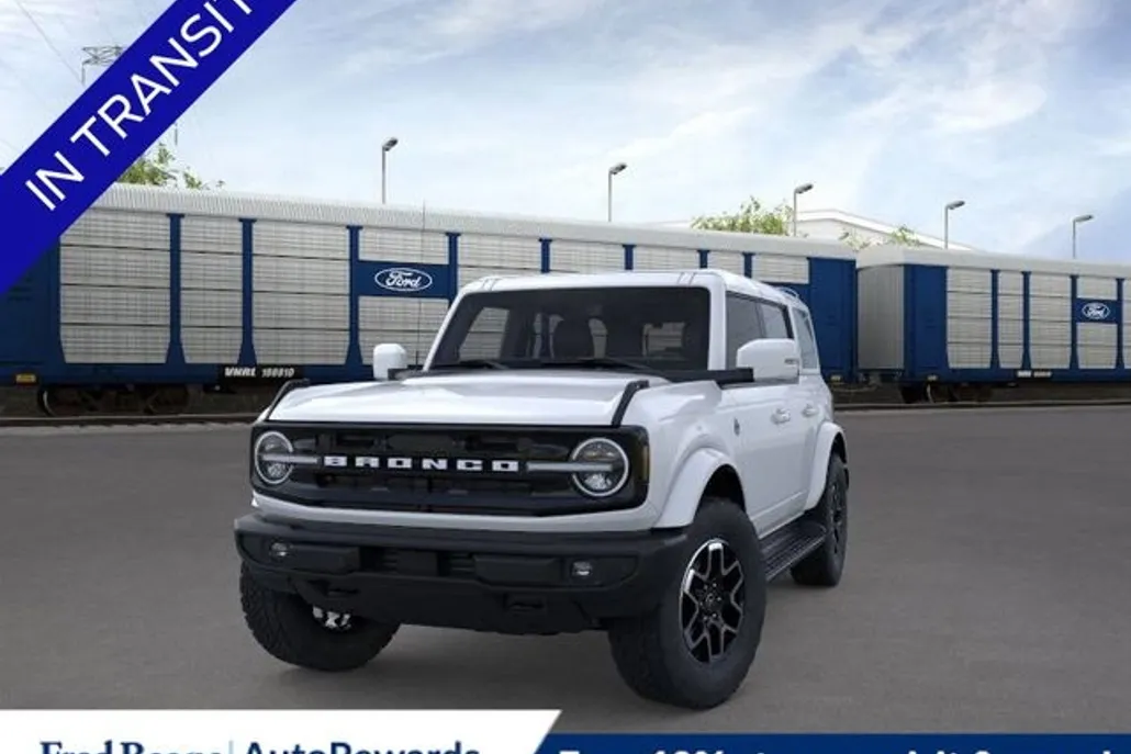2025 Ford Bronco Outer Banks photo 1