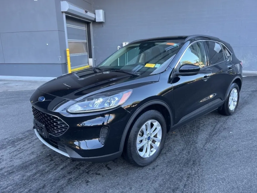 2020 Ford Escape SE photo 1