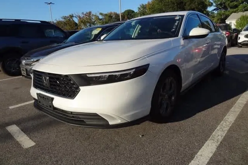 2023 Honda Accord EX photo 1