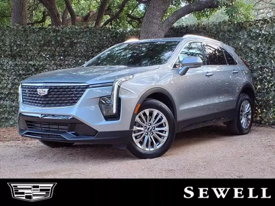 2024 Cadillac XT4 Premium Luxury photo 1