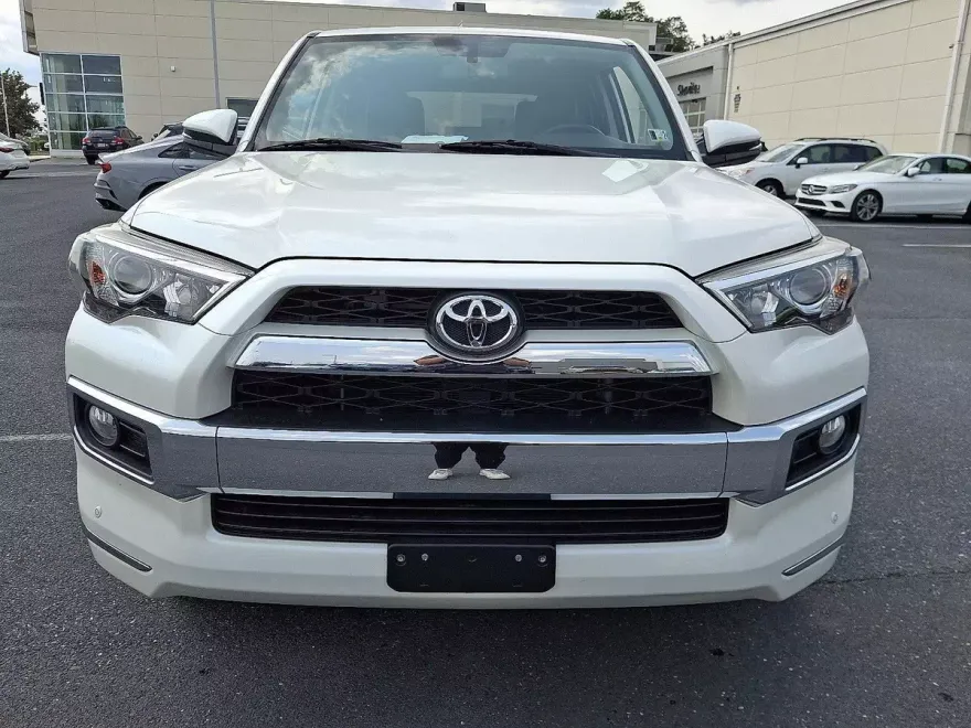 2018 Toyota 4Runner Limited 4WD photo 1