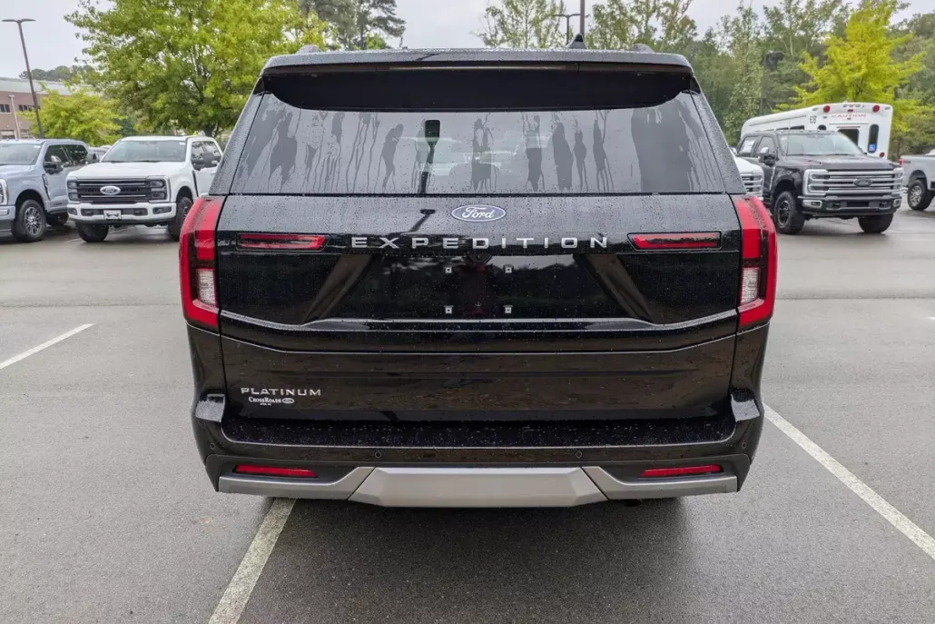 2025 Ford Expedition Platinum photo 1