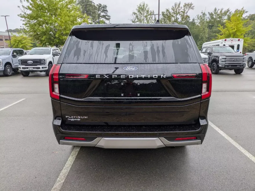 2025 Ford Expedition Platinum photo 1