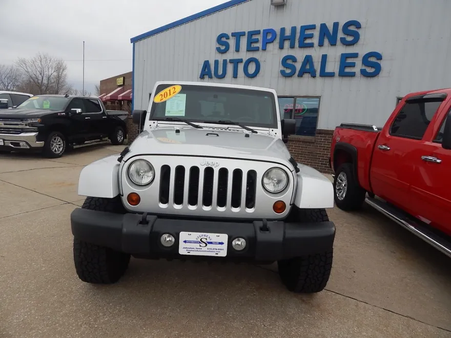 2012 Jeep Wrangler Sahara photo 1