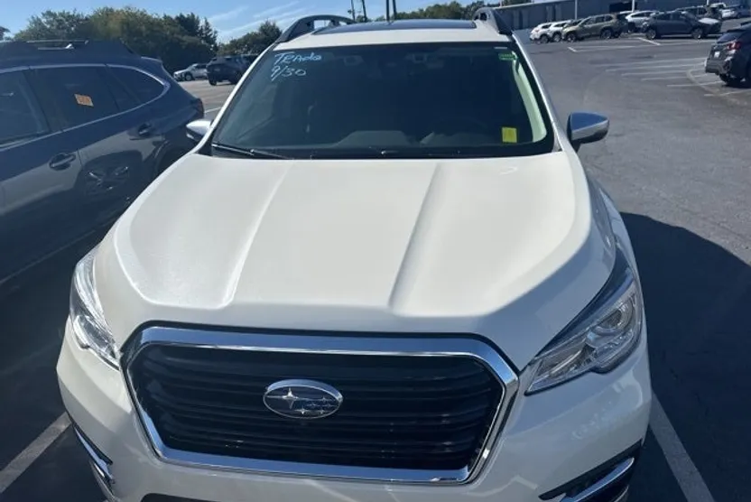 2022 Subaru Ascent Touring photo 1