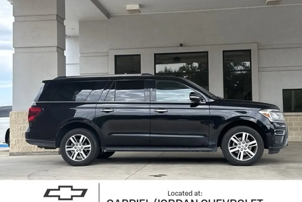2024 Ford Expedition MAX Limited photo 1