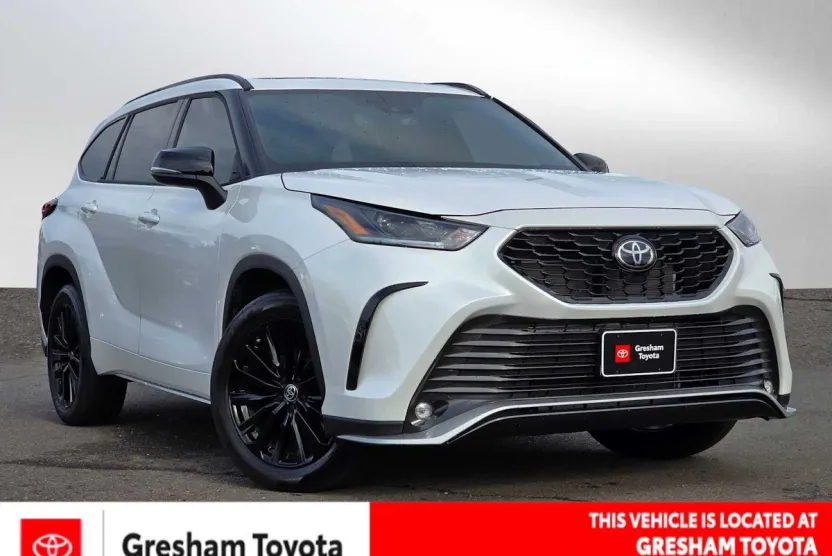 2025 Toyota Highlander XSE photo 1