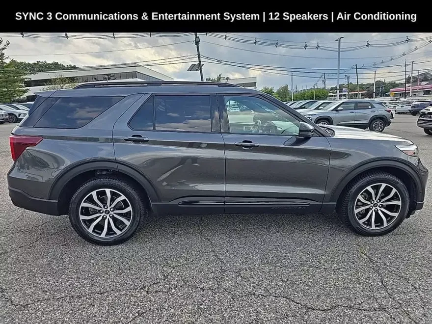 2020 Ford Explorer ST photo 1