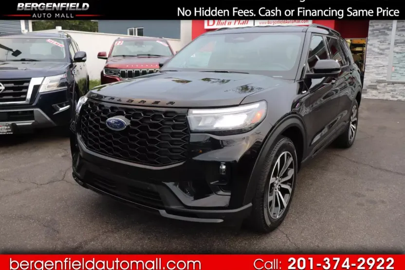2025 Ford Explorer ST-Line photo 1