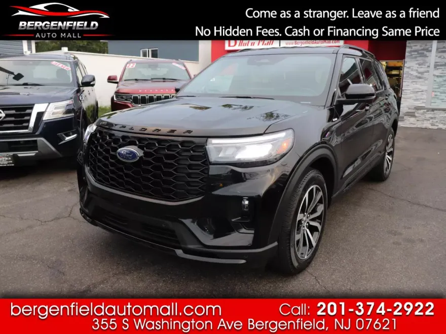 2025 Ford Explorer ST-Line photo 1