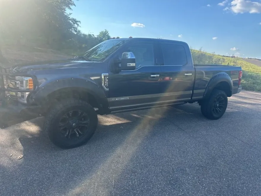 2019 Ford F-350 King Ranch photo 1