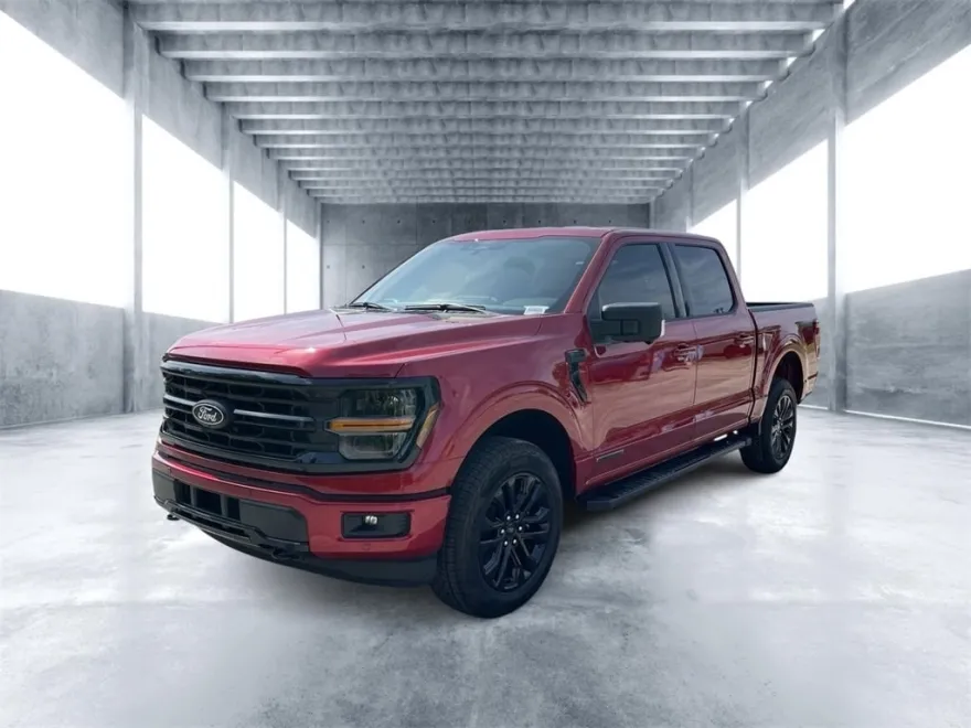 2025 Ford F-150 XLT photo 1