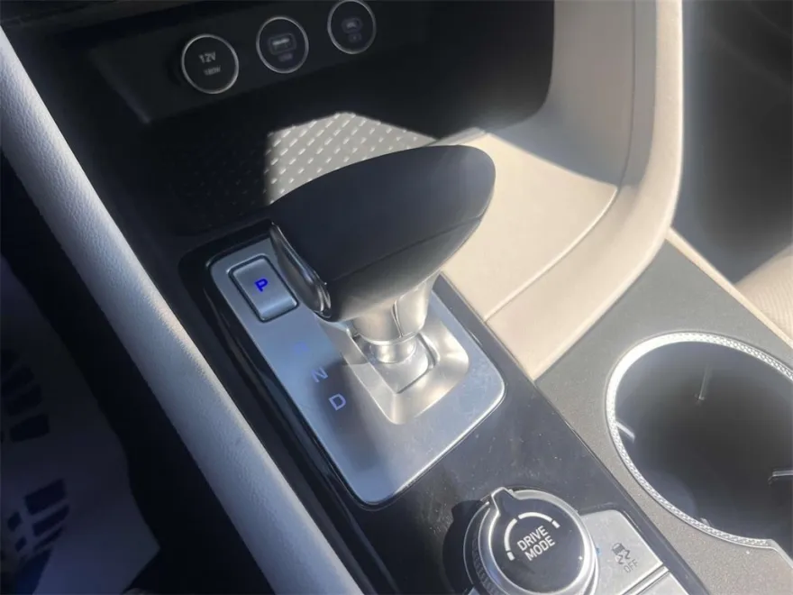 2024 Genesis G70 2.5T photo 27