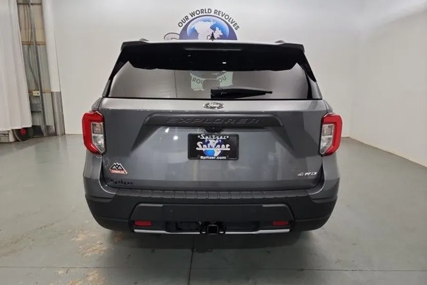 2024 Ford Explorer Timberline photo 1