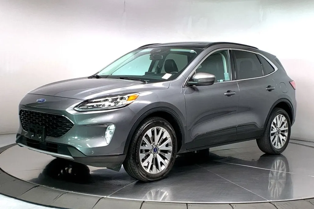 2022 Ford Escape Titanium photo 1