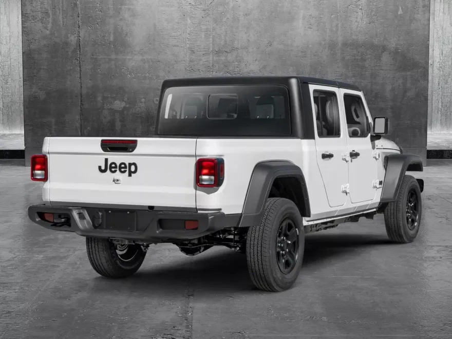 2025 Jeep Gladiator Sport photo 2