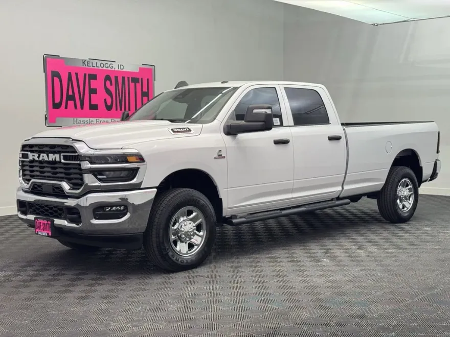2025 Ram 3500 Tradesman photo 1