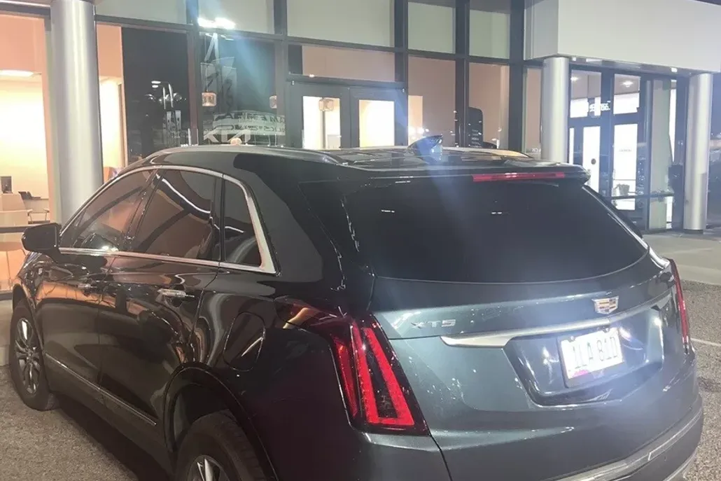 2021 Cadillac XT5 Premium Luxury photo 1