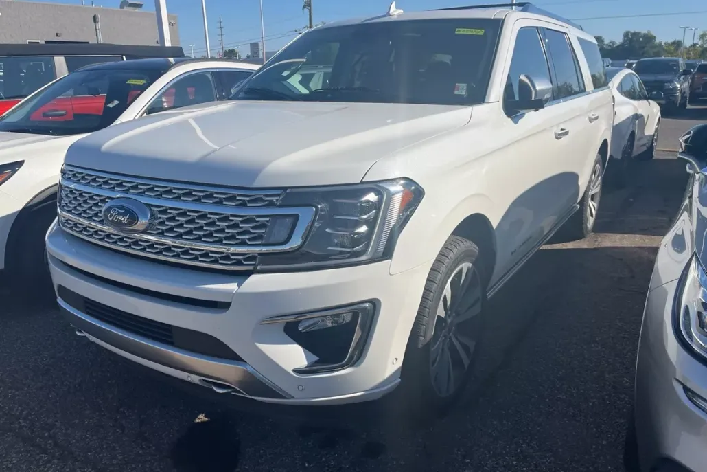 2021 Ford Expedition MAX Platinum photo 1