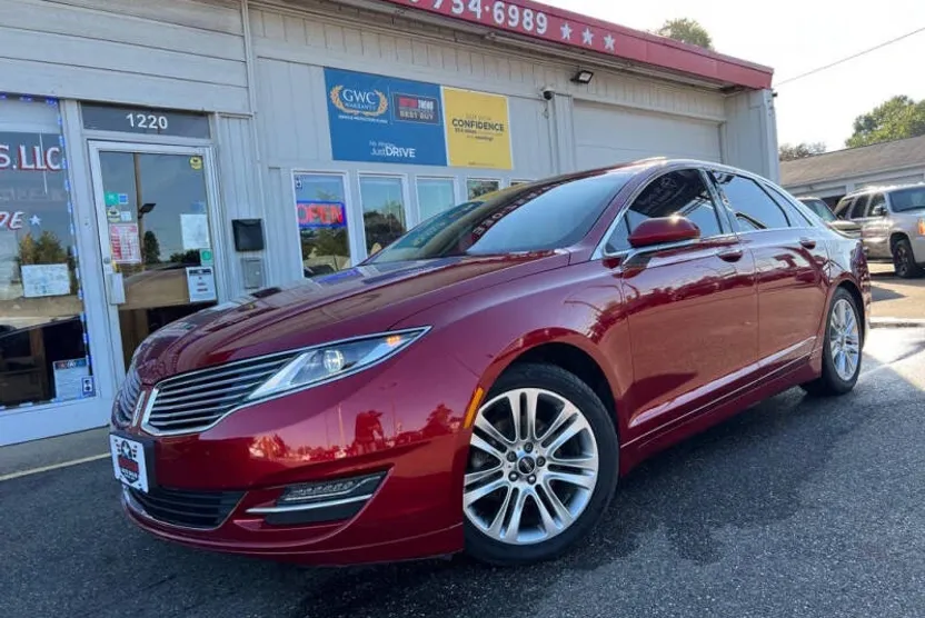2014 Lincoln MKZ Hybrid photo 1