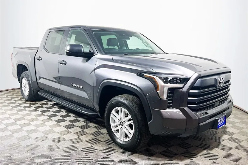 2024 Toyota Tundra SR5 photo 1