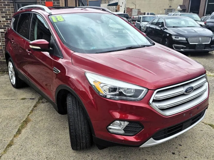 2018 Ford Escape Titanium photo 1