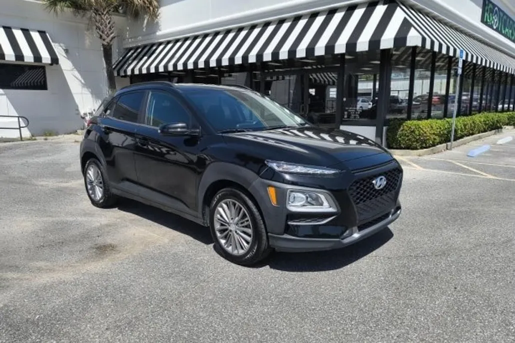 2020 Hyundai Kona SEL Plus photo 1