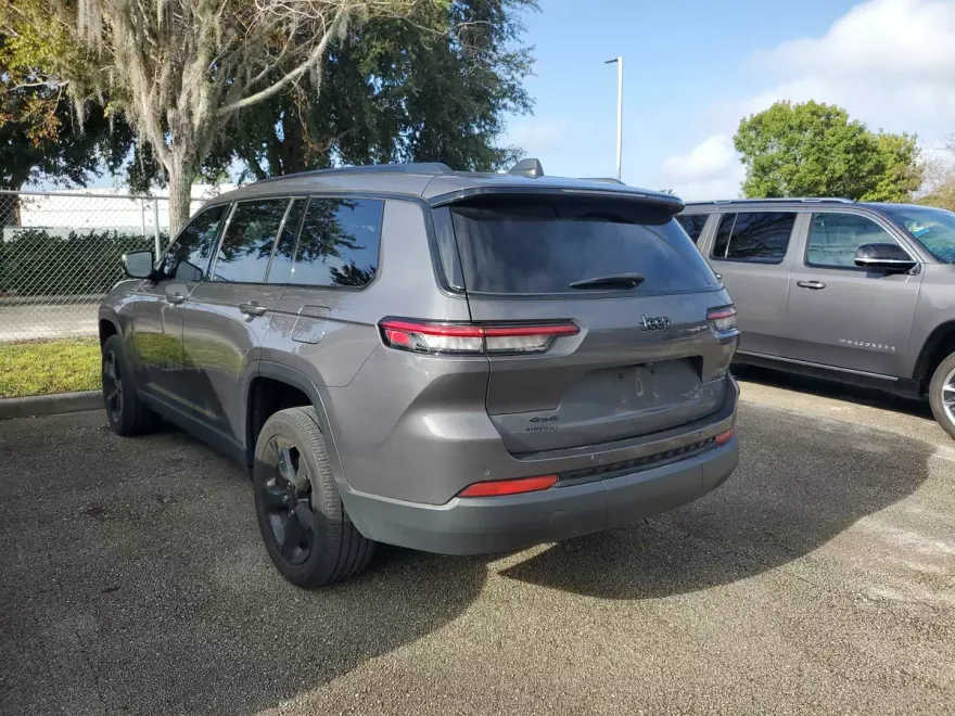 2023 Jeep Grand Cherokee Laredo photo 1