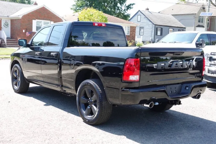 2021 Ram 1500 Classic Express photo 1