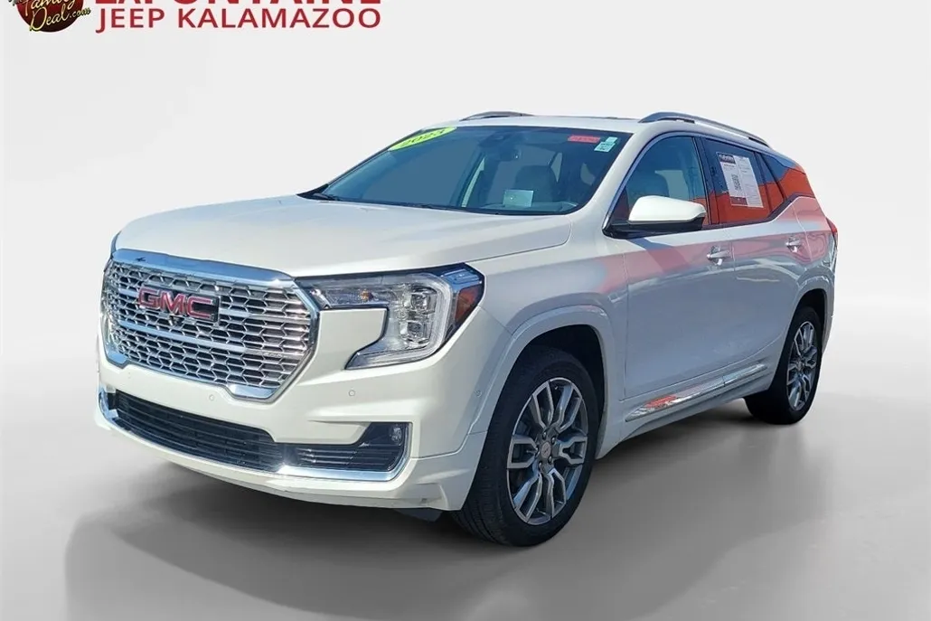 2023 Gmc Terrain Denali photo 1