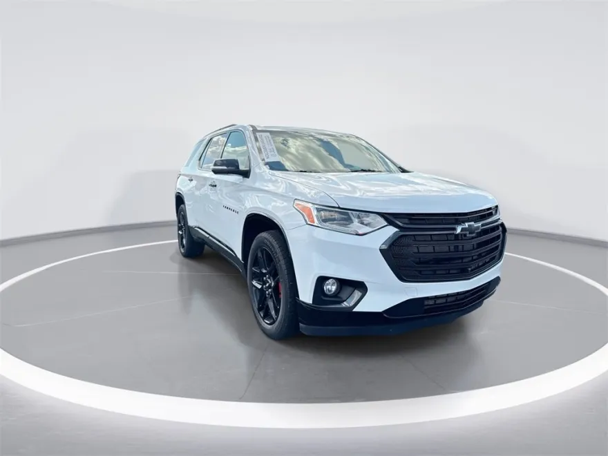 2021 Chevrolet Traverse Premier photo 1