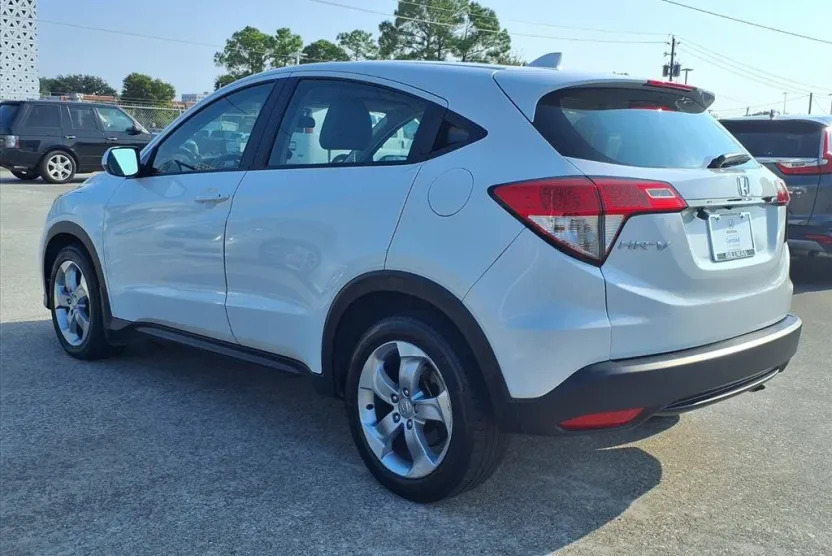 2022 Honda HR-V LX photo 1