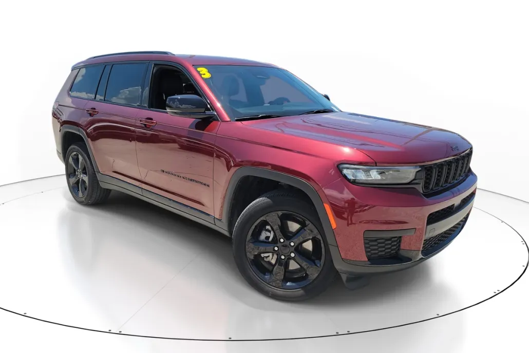 2023 Jeep Grand Cherokee Altitude photo 1