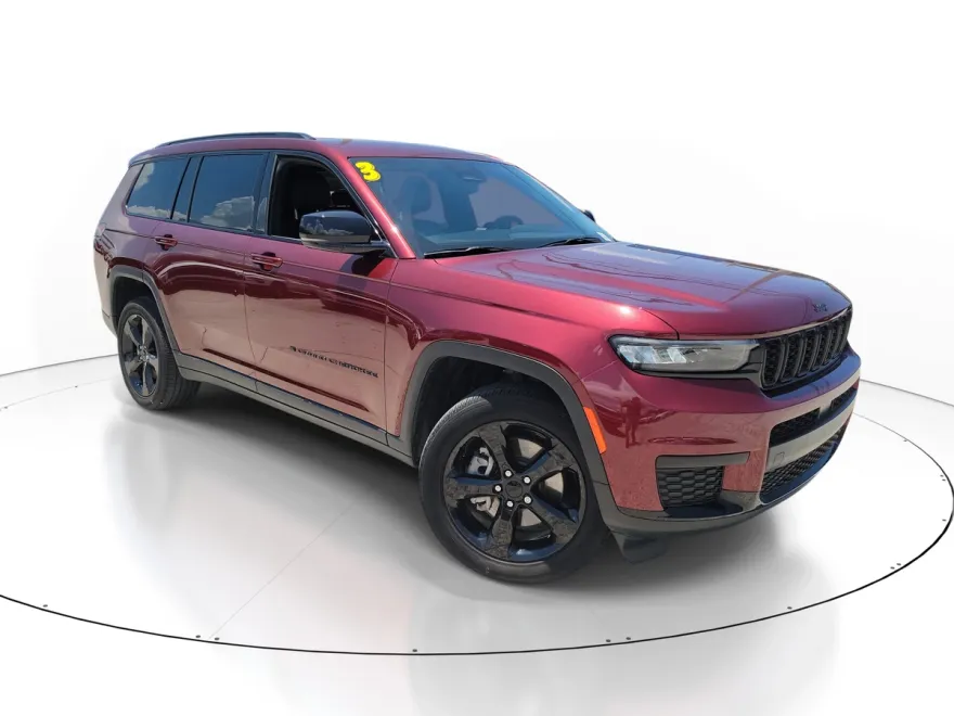 2023 Jeep Grand Cherokee Altitude photo 1