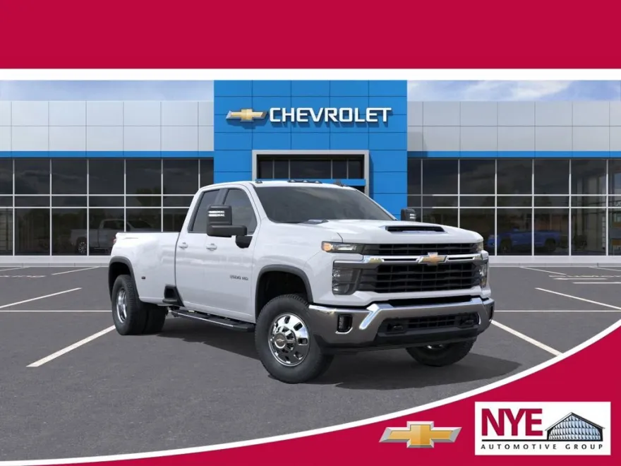 2025 Chevrolet Silverado 3500HD LT photo 1
