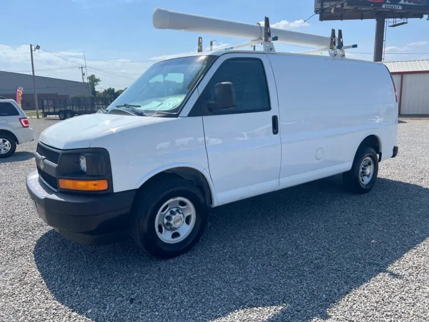 2017 Chevrolet Express 2500 Cargo Van photo 1
