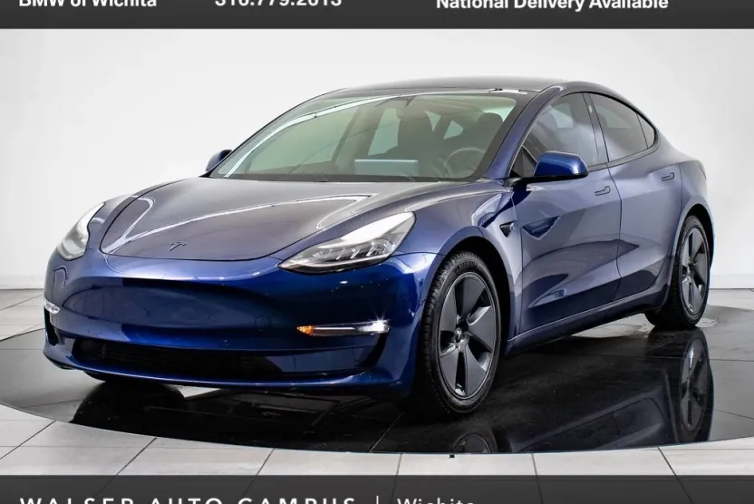 2021 Tesla Model 3 Long Range photo 1